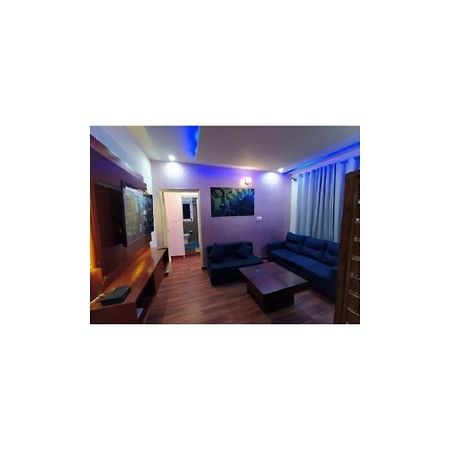 Deluxe Homestay Apartments With Kitchen In Simlá Kültér fotó