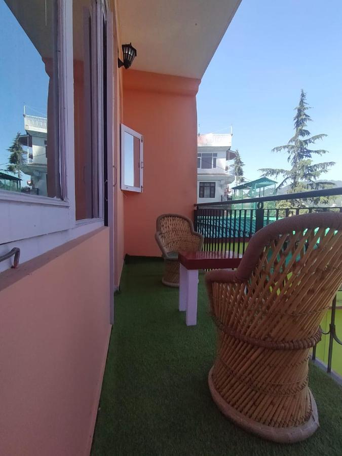 Deluxe Homestay Apartments With Kitchen In Simlá Kültér fotó