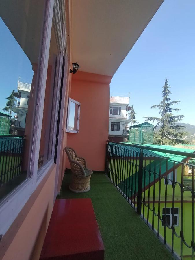 Deluxe Homestay Apartments With Kitchen In Simlá Kültér fotó