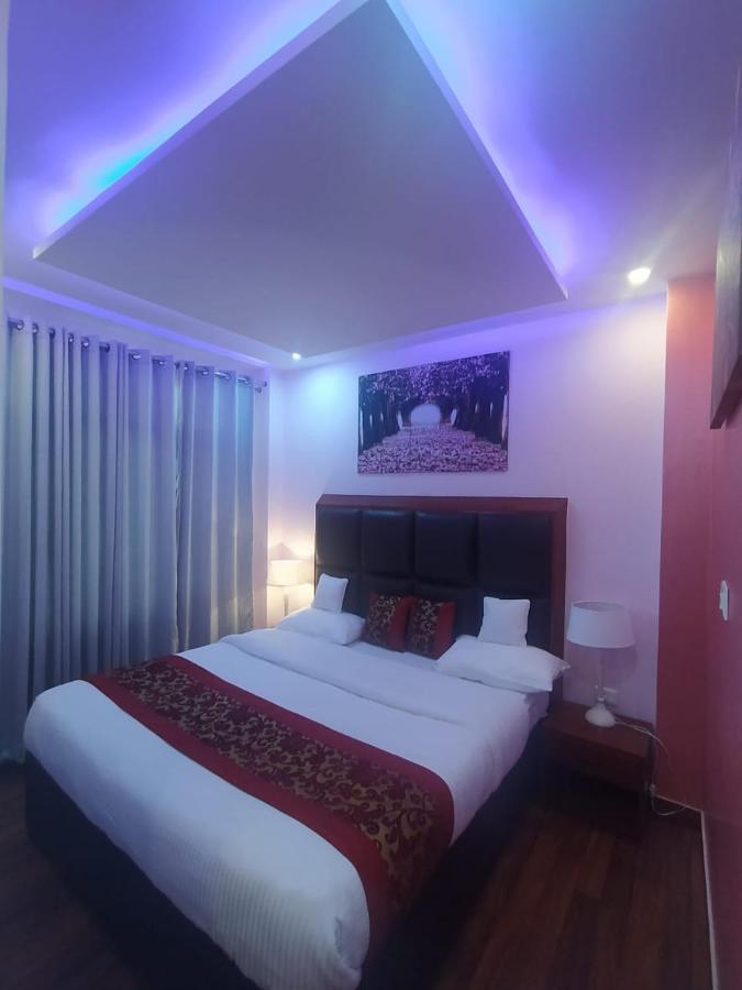 Deluxe Homestay Apartments With Kitchen In Simlá Kültér fotó